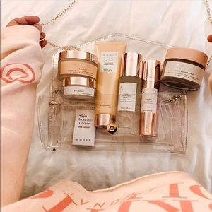 A HEALTHY SKIN REVOLUTION